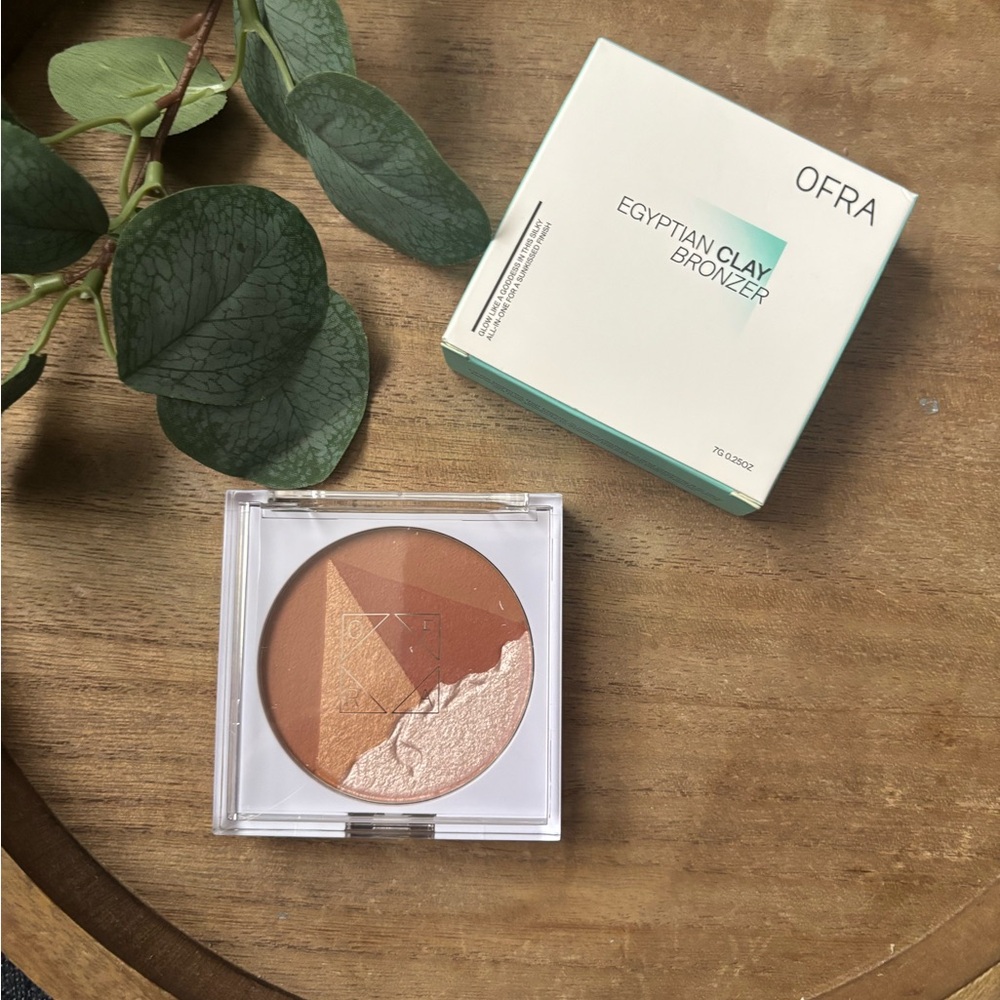 OFRA 3D Pyramid- Egyptian Clay Bronzer